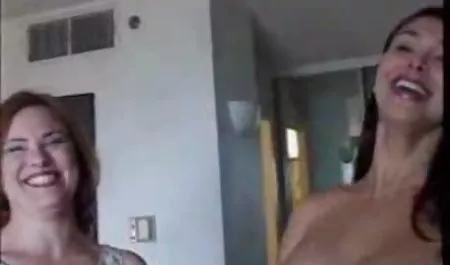 Грати в ліжку май літл поні порно :Д