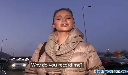Блондинка дивитися порно українською грає з кицькою щільно
